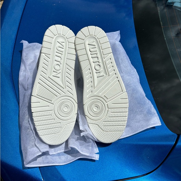 Louis Vuitton trainer sneaker (white) size 9.5 No Box - Picture 5 of 6